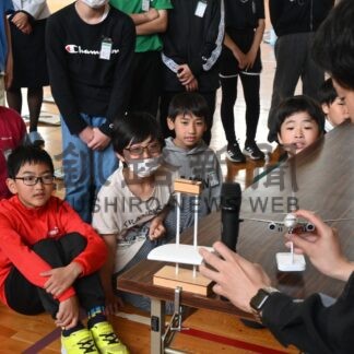 エア・ドゥ、芦野小で航空教室【釧路市】(2025-06-12)