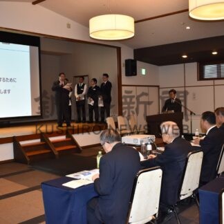 社員が成長戦略発表　鶴雅リゾート　【釧路市】(2025-06-08)