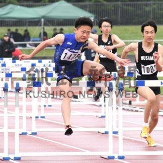 森（釧青陵２年）１１０障害大会新　中体連釧路、根室地区陸上【釧路】(2025-06-24)