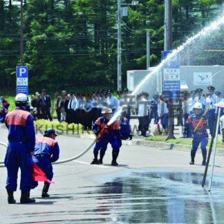 鶴居消防団が訓練成果披露　釧路地方支部長査閲【鶴居】(2025-06-30)