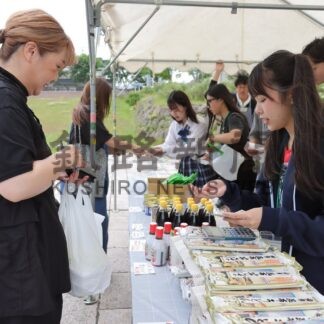 商品のＰＲ方法学ぶ　根室高生、学校祭で販売実習会【根室市】(2025-07-11)