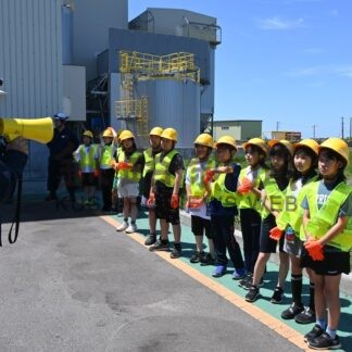 発電の仕組み分かった！　青葉小　釧路火力発電所を見学【釧路市】(2025-07-12)