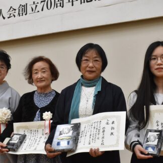 釧路歌人会７０年の節目祝い式典　入選に佐藤さん【釧路市】(2025-07-15)