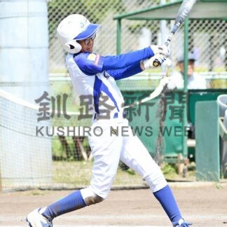 白球追い掛け全力プレー　釧新旗少年野球大会【釧路市】_1(2025-07-21)