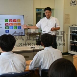 地元企業人が先生に　釧路明輝高で仕事アドバイス【釧路市】(2025-07-23)
