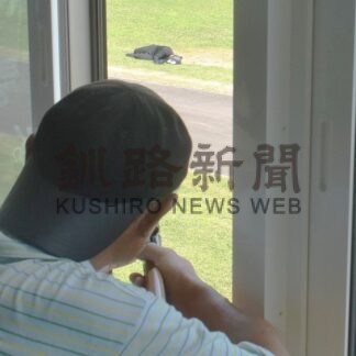 ヒグマ対応で連携確認　中標津署、関係機関と合同訓練【中標津町】(2025-08-03)