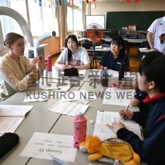 本場の英語楽しむ　釧路３高校、世界の大学生と勉強【釧路市】(2025-08-11)