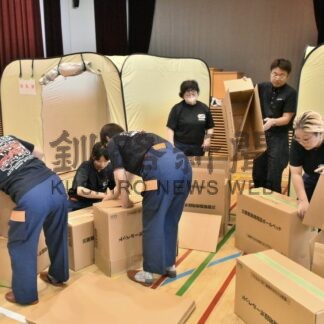 町民ら避難所生活体験　簡易テントやベッド設置【弟子屈町】(2025-08-11)