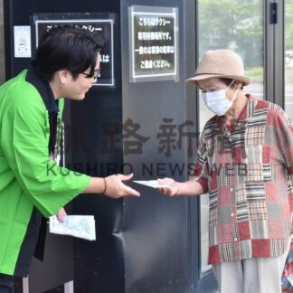 根室市内４店舗で食中毒予防街頭啓発　衛生協会と保健所【根室市】(2025-08-13)