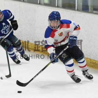 試合白熱　釧路ゆかりの選手奮闘　くしろタンチョウカップ交流戦_5(2025-08-25)