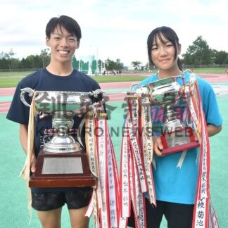 藤原（釧湖陵１年）最優秀選手　女子は川原（別海中央中２年）　陸上釧路新人大会　(2025-08-26)