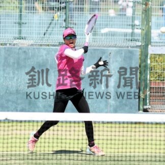 平（釧北陽２年）２冠達成　女子単は寺村（釧江南２年）Ｖ　ソフトテニス釧根新人戦【釧路市】_1(2025-08-26)