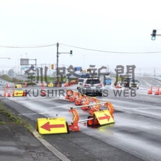 雪裡橋架け替えで仮橋／工事完了は未定(2025-08-28)