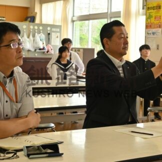 まちの課題を生徒が提言　太田中　町長、教育長に【厚岸町】_1(2025-09-03)