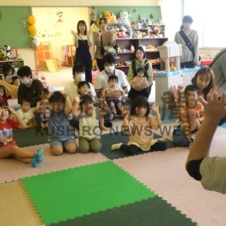 子供らおもちゃに笑顔　おもちゃライブラリー土曜開館始まる【釧路市】(2025-09-03)