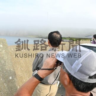 戦時中の陸軍洞窟跡を確認　霧多布岬で遺跡の見学会【浜中町】(2025-09-10)