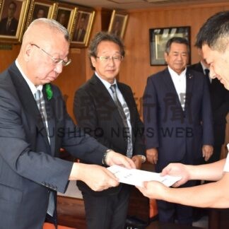 公共建築物に木材を　釧路地方林業会【釧路市】(2025-09-14)