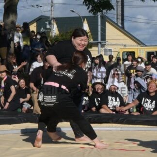 「まこデラックス山」２年ぶりＶ　力強い技に歓声　ひがし北海道くしろ国際おんな相撲大会【釧路市】(2025-09-15)