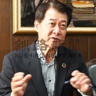 「釧路に役立つサービスを」　北陸銀行頭取　中澤氏が来社【釧路市】(2025-09-18)