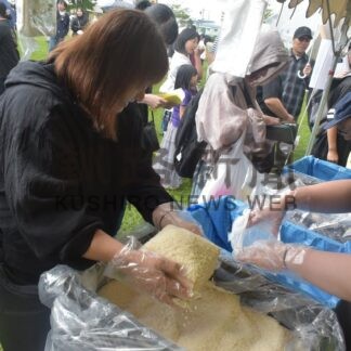 道産米升すくいチャレンジ真剣　まちなか賑わい秋の陣【中標津町】(2025-09-22)