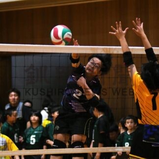 釧路ＡＴ１が３年ぶりＶ　バレーボール釧路小学生大会【釧路市】(2025-09-30)