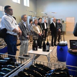 弟子屈の取り組み学ぶ　釧新懇話会 ワイナリーや川湯温泉視察【弟子屈町】(2025-10-02)