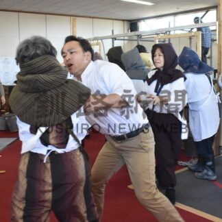 ５２年の歴史 稽古佳境　市民参加劇「戦後８０年・釧路空襲」１１、１２日に最後の公演【釧路市】(2025-10-03)