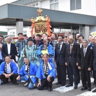 みこし 例大祭でお披露目　大楽毛神社 ５０年の節目、飾り新調【釧路市】(2025-10-11)