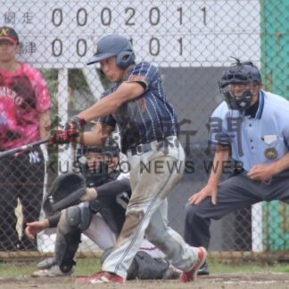 ８２歳酒井さん、全道の主審に立つ　軟式野球天皇賜杯「楽しかった」【根室市】_1(2025-10-16)