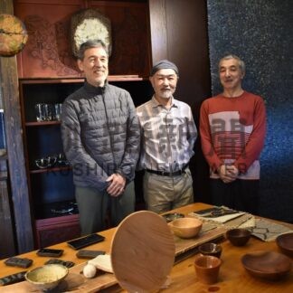 陶芸や木工 個性豊か　道内作家４人展スタート【釧路市】(2025-11-03)