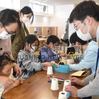 実験や工作楽しむ　遊学館でサイエンス屋台村【釧路市】(2025-11-04)