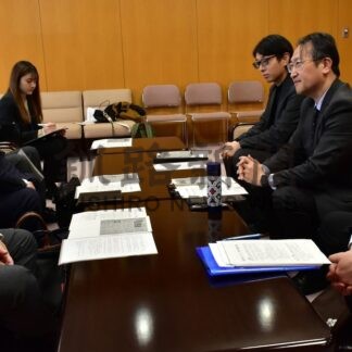 議員定数「検討すべき時期」　釧公大教授らと意見交換　釧路市議会【釧路市】(2025-11-08)