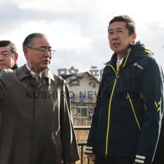 黄川田北方担当相が来根　就任後初、元島民ら墓参再開要望【根室市】(2025-11-09)