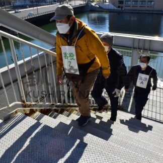 大津波、ＭＯＯ５階に避難　テナント従業員ら訓練【釧路市】(2025-11-13)