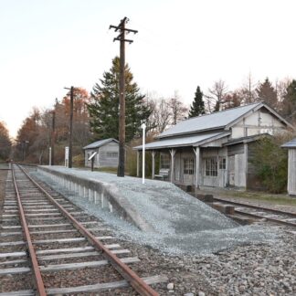 奥行臼駅ホーム修復完了　ＣＦ目標額を上回る【別海町】(2025-11-25)
