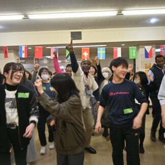 ＪＩＣＡ研修員らと道教大釧路校生交流　１０カ国から１１人来校【釧路市】(2025-11-26)