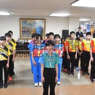 全道、全国制覇誓う　小学バレー　釧路３チーム、表敬訪問【釧路市】(2025-12-05)