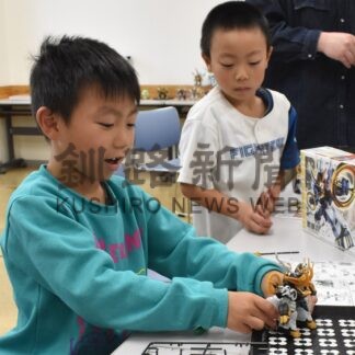 「かっこ良く完成 うれしい」と笑顔　プラモ製作体験会【釧路市】(2025-12-06)