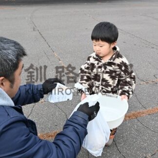 ホタテとバター住民に無償配布【標津町】(2025-12-06)