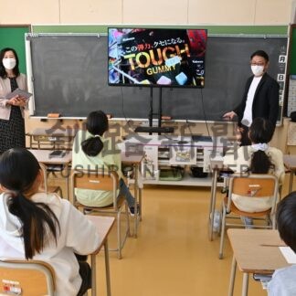 北方領土の情勢に理解　「コーヒー日本製ばかり」　中春別小で出前授業【別海町】(2025-12-07)