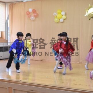 園児が歌や劇を披露　仏教釧路幼稚園がお遊戯会【釧路市】(2025-12-11)