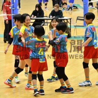 釧路ＡＴ１、３連覇　４試合連続ストレート勝ち　小学バレー(2025-12-22)