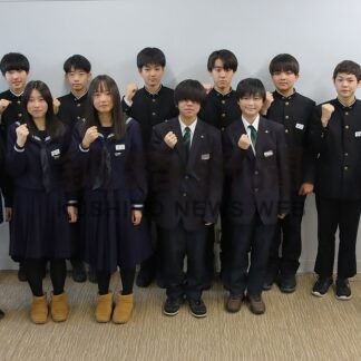 個人、団体で全道出場　市立柏陵中ソフトテニス部、地域移行指導、実を結ぶ【根室市】(2025-12-25)