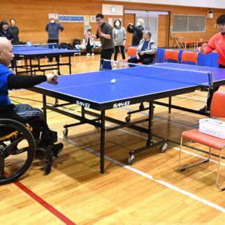 卓球トップ選手の技術学ぶ　東京デフリンピック銀メダル、木村 さん 招きイベント【釧路市】(2025-12-26)