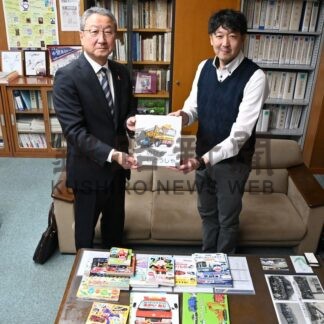 別海町図書館に自動車関連本寄贈　整備振興会青年部【別海町】(2025-12-31)