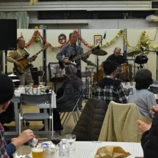 年末パーティー飲食や音楽を楽しむ　ウェルフェア標茶【標茶町】(2025-12-31)