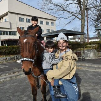 【元旦号第3部】釧路と馬に深い歴史 乗用馬文化が再注目 標茶で「聖地」づくり進む【釧路市】_1(2026-01-01)