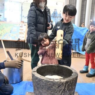 子供ら餅つき元気よく【浜中町】(2026-01-05)