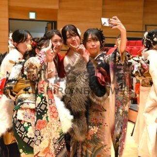 二十歳のつどい晴れやか_3(2026-01-08)