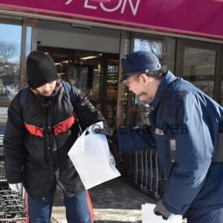 １１０番通報適正利用を　根室警察署、イオンで啓発【根室市】(2026-01-12)